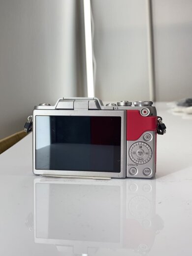 商品画像：デジタル一眼カメラ LUMIX DMC-GF7W-P ダブルズームレンズキット [ピンク] 2