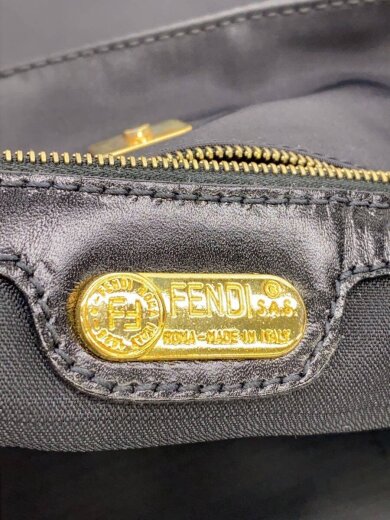 画像：FENDIトートバッグ/ナイロン/BLK5