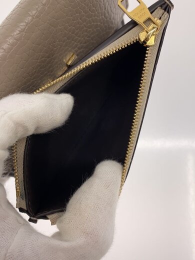 商品画像：ポルト・フォイユ・カプシーヌXS_トリヨン/牛革/BEG/無地/レディース 5