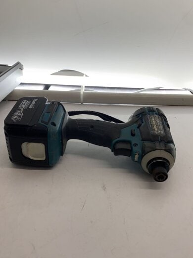 商品画像：インパクトドライバー TD138DRFXB バッテリBL1430×2・充電器DC18RC・ケース付 6