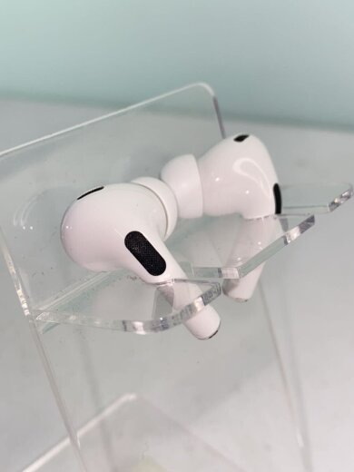 商品画像：AirPods Pro 第2世代 MagSafe充電ケースUSB-C A2968/3047/3048/3049 2