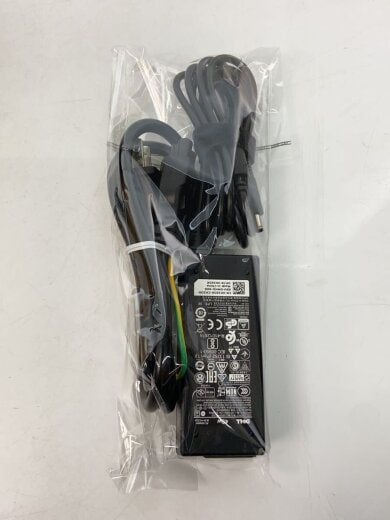 画像：DELLノートPC/Corei3第8/4GB/HDD1TB/2018/デル/パールホワイト/Win118