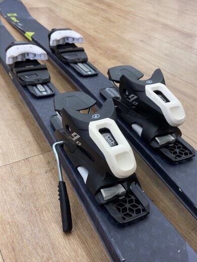 商品画像：スキー板/160㎝/ハート/ブラック/黒/BLK/ビンディング付// 5
