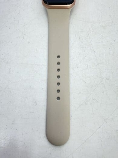 商品画像：Apple Watch SE GPSモデル 40mm MKQ03J/A [スターライトスポーツバンド]/デ 5