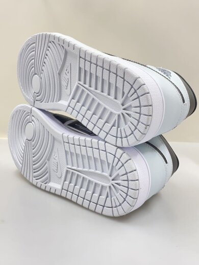 商品画像：AIR JORDAN 1 MID_エア ジョーダン 1 ミッド/26.5cm/BLK// 4