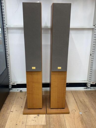 画像：ONKYOスピーカー D-105F1