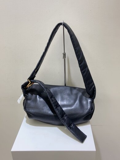 商品画像：ザボディ/ショルダーバッグ/レザー/BLK/無地/B08827293I 3