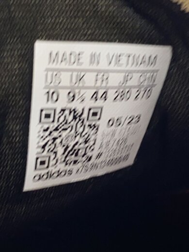 商品画像：ローカットスニーカー/28cm/RED/スウェード/IE7426/BERMUDA 5