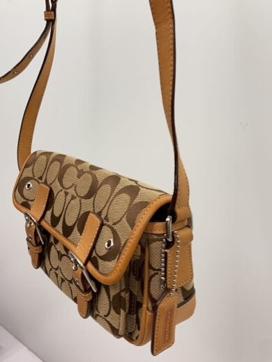 商品画像：ショルダーバッグ_シグネチャー/キャンバス/BEG 2