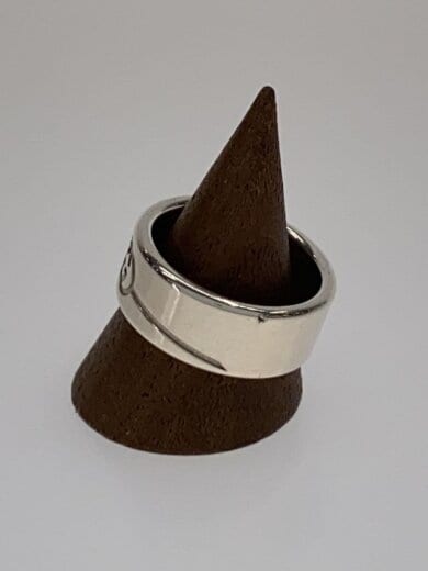 商品画像：ダイアゴナインターロッキングGルリング/SV925/18号/SLV/メンズ 2