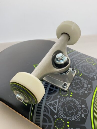 商品画像：モンスター/スケートボード/8インチ/未使用/スポーツその他/キャンペーン/非売品 4