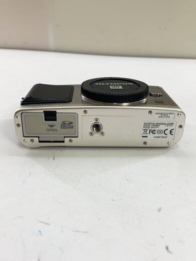 商品画像：一眼レフデジタルカメラ/E-P1 4