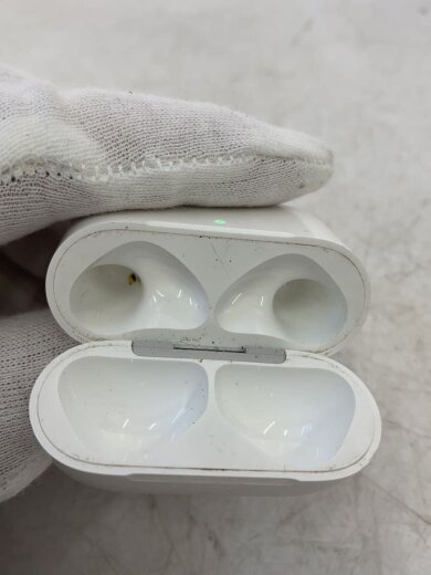 商品画像：イヤホン AirPods 4 MXP63J/A// 3