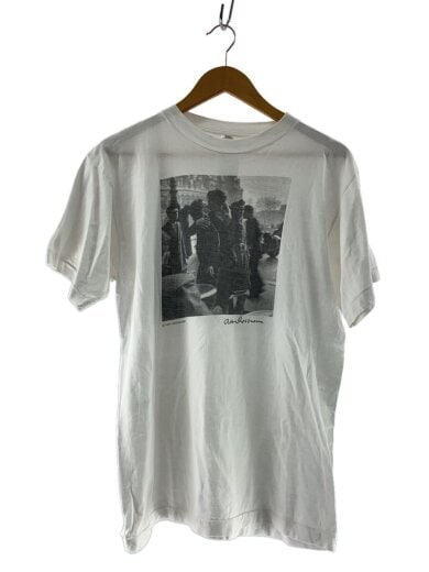 商品画像：Robert Doisneau/パリ市庁舎前のキス/Tシャツ/--/コットン/WHT/無地 1