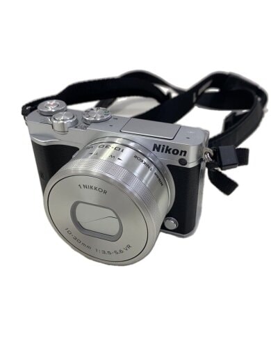商品画像：デジタル一眼カメラ Nikon 1 J5 ダブルズームレンズキット [シルバー] 1