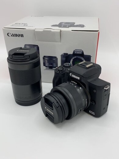 商品画像：デジタル一眼カメラ EOS Kiss M ダブルズームキット [ブラック]// 1