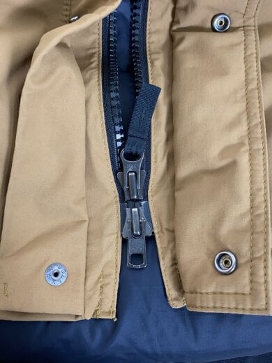 商品画像：MOUNTAIN DOWN JACKET_マウンテンダウンジャケット/M/ナイロン/CML 9