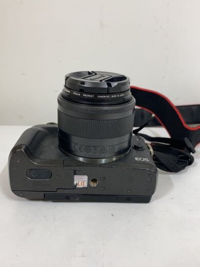 商品画像：デジタル一眼カメラ EOS M6 EF-M15-45 IS STM レンズキット [ブラック] 4