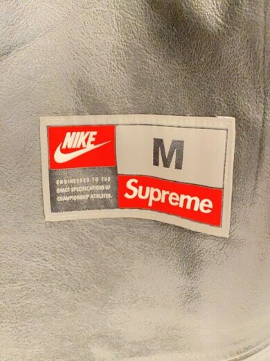 画像：Supremeシャツ/M7