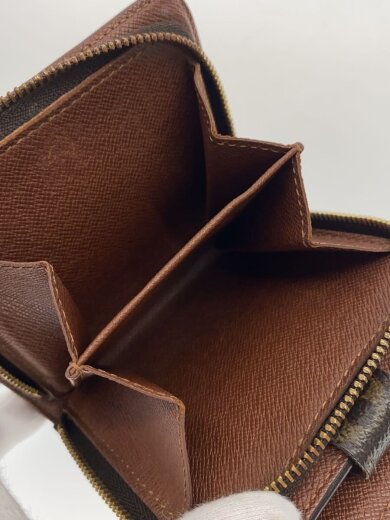 商品画像：コンパクト・ジップ_モノグラム・キャンバス/PVC/BRW/総柄/メンズ 5