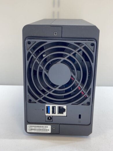 商品画像：ケースのみ/HDDなし/ネットワークHDD/パソコン周辺機器/DS216play 3