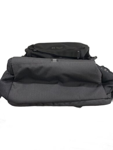 商品画像：UAクールバックパック3.0/リュック/--/BLK/1384755 4