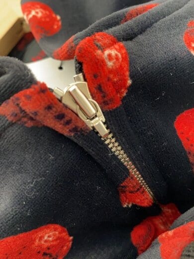 商品画像：ジップパーカー/スカルベリー/FREE/トリアセテート/ブラック/2CF-7730/イチゴ柄 7