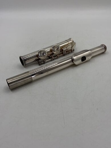 画像：YAMAHAYFL211S フルート/YFL2112