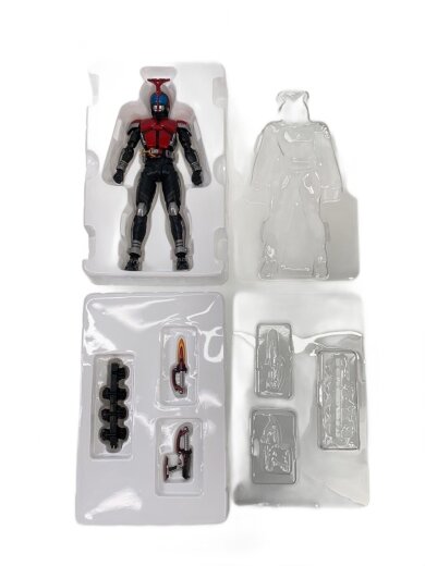 商品画像：真骨彫製法/仮面ライダーカブト ライダーフォーム/初期パッケージ/KABUTO 3