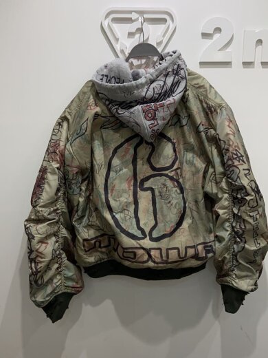 商品画像：I/25AW/graffiti bomber jacket/リバーシブル/L/--/KHK/総柄 2