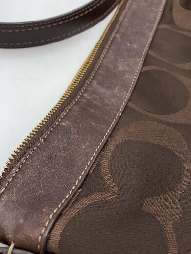 商品画像：イーストウエストダッフルショルダー_クローバーシグネチャー_ブロンズレザー/--/BRW/総柄 9