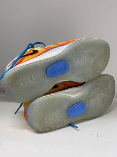 商品画像：ローカットスニーカー_FJ9488-700/28.5cm/ORN 4