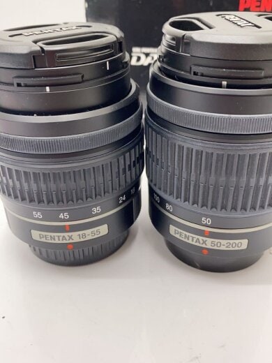 商品画像：デジタル一眼カメラ PENTAX K-m ダブルズームキット 2