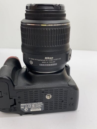 商品画像：デジタル一眼カメラ D5200 ダブルズームキット [ブラック] 7