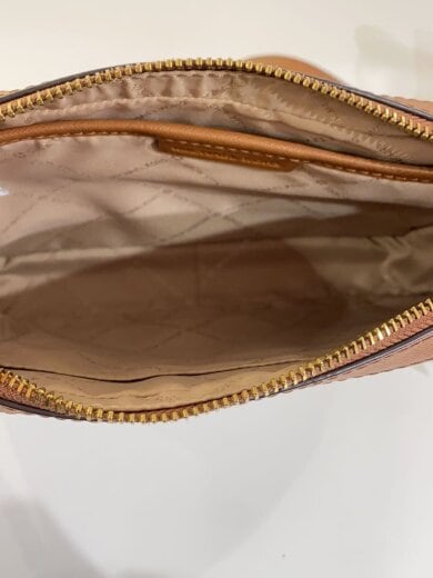 商品画像：シグネチャー柄/MKロゴ/クロスボディ/ショルダーバッグ/レザー/BEG/35F8GTTC3B 6