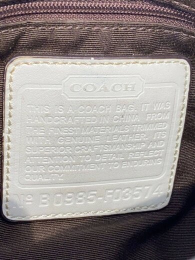 商品画像：シグネチャーソフトダッフルショルダーバック/PVC/BEG/b0985-f03574 5