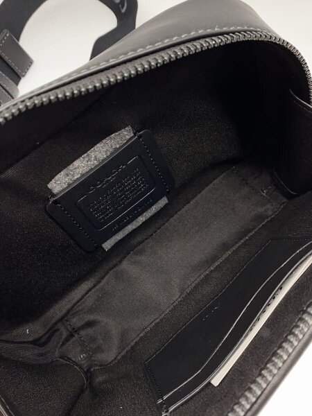 COACH(コーチ) / ワイアット/ショルダーバッグ/レザー/BLK/総柄/CM106 