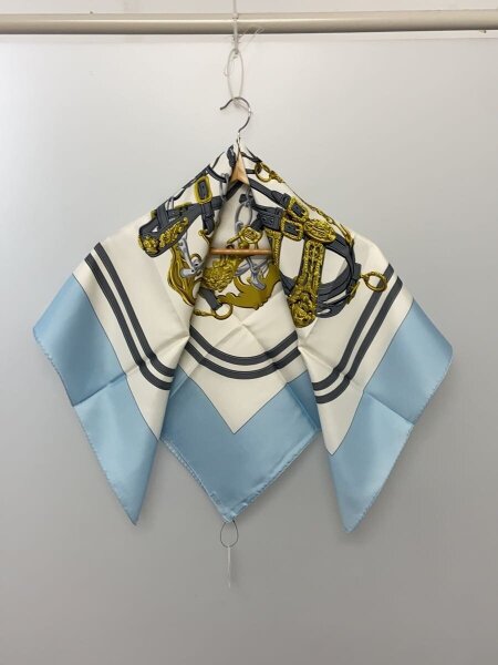HERMES エルメス/スカーフ/アフリカ/シルク 紺 ブルー/ブランドアクセサリー/Aランク/69【中古】 HERMES(エルメス) / HERMES エルメス スカーフ/シルク/BLU/総柄