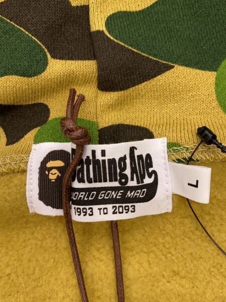 A BATHING APE(アベイシングエイプ) / パーカー/L/コットン/KHK