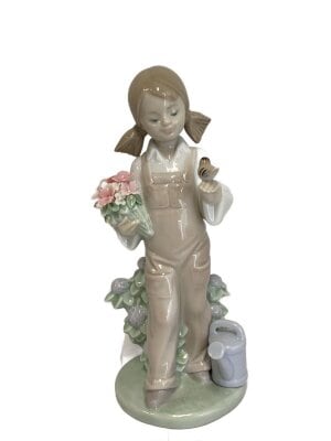 Lladro(リヤドロ) / なびかせて/若草色の少女/5010// | 中古品の販売
