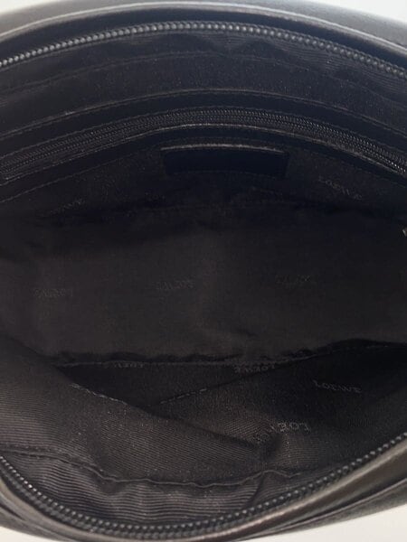 LOEWE(ロエベ) / セカンドバッグ/型押し/角スレ、傷有/レザー/BLK