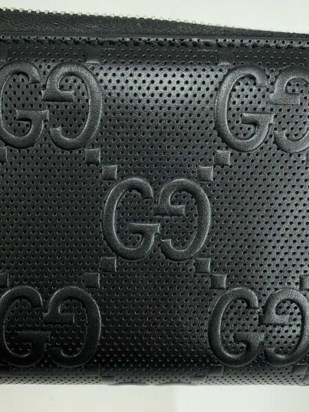 GUCCI(グッチ) / ジップアラウンドウォレット_GGエンボス/レザー/BLK