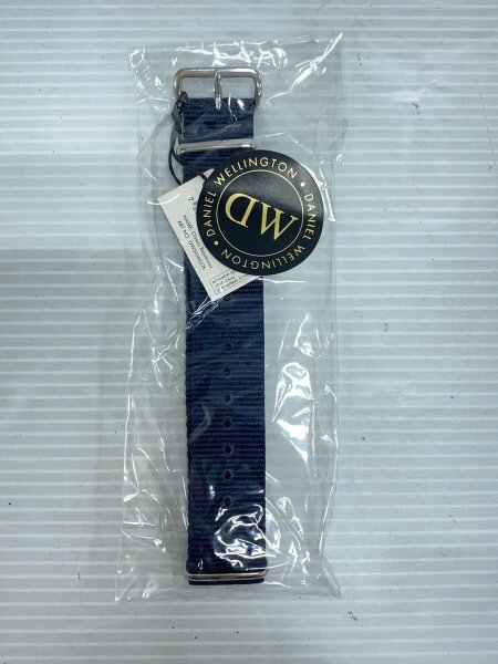 Daniel Wellington / 腕時計/アナログ/レザー/WHT/BLK/dw00100278 Daniel Wellington(ダニエルウェリントン) / 腕時計/アナログ/レザー