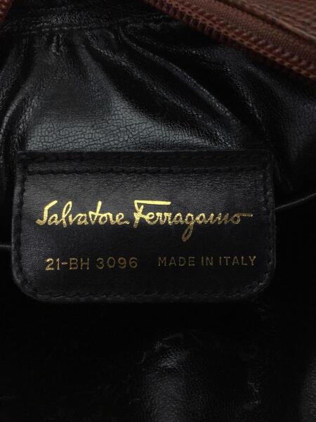 Salvatore Ferragamo(サルヴァトーレフェラガモ) / ヴァラショルダー