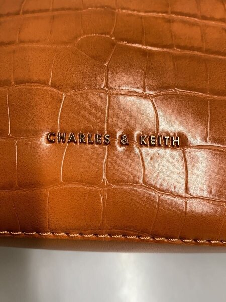 CHARLES&KEITH(チャールズアンドキース) / ショルダーバッグ
