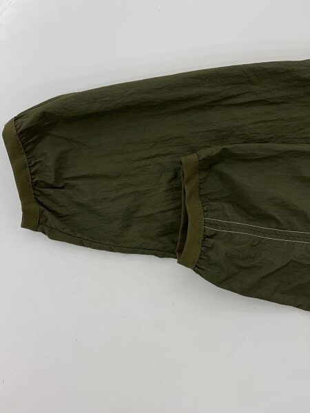 mill / ナイロンジャケット/L/ナイロン/カーキ/無地/M22-1-003 mill(ミル) / ナイロンジャケット/L/ナイロン/カーキ/無地/M22-1-003