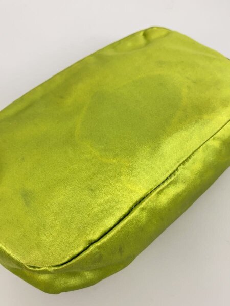 PRADA(プラダ) / ポーチ/ナイロン/GRN | 中古品の販売・通販なら 