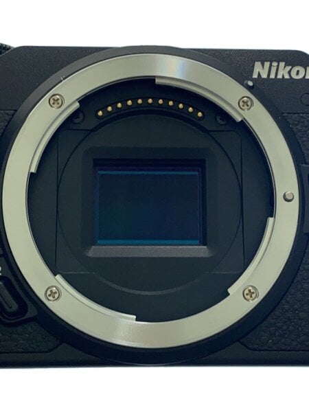 Nikon(ニコン) / ミラーレスデジタルカメラ/Z30 16-50 VR レンズキット