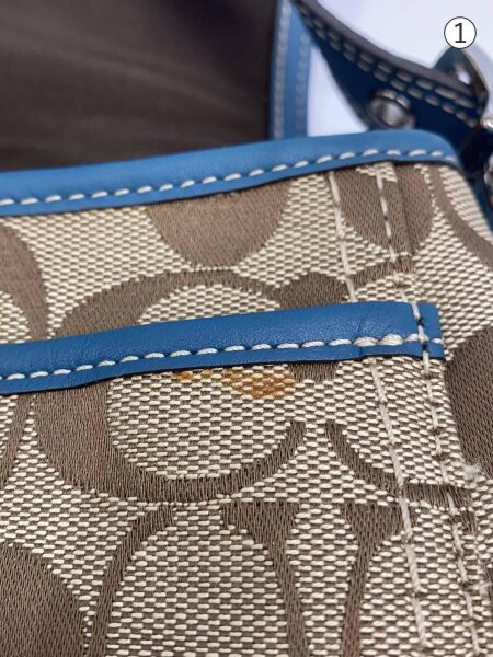 COACH(コーチ) / ショルダーバッグ_ハンプトンズ_シグネチャー_グレー 