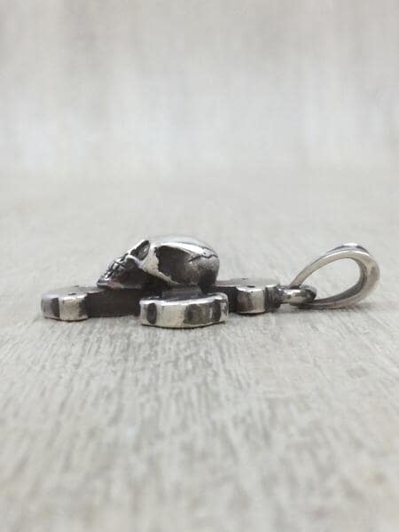 STANLEY GUESS(スタンリーゲス) / ラージスカルクロス/ペンダント